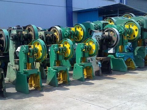 二手机械设备皇冠体育官网清关的简要流程是？